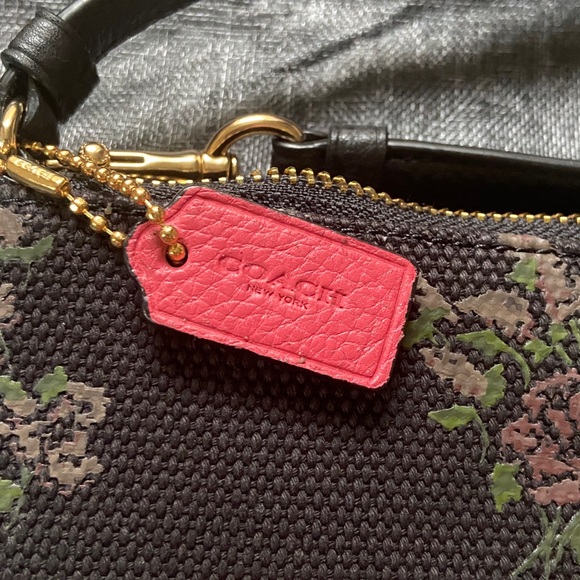 Coach Gallery Pouch with Jason Naylor Graphic NWT - Picture 2 of 6